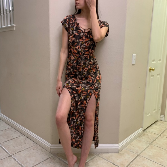 H&M Dresses & Skirts - H&M Summery Thigh Slit Maxi Dress xs